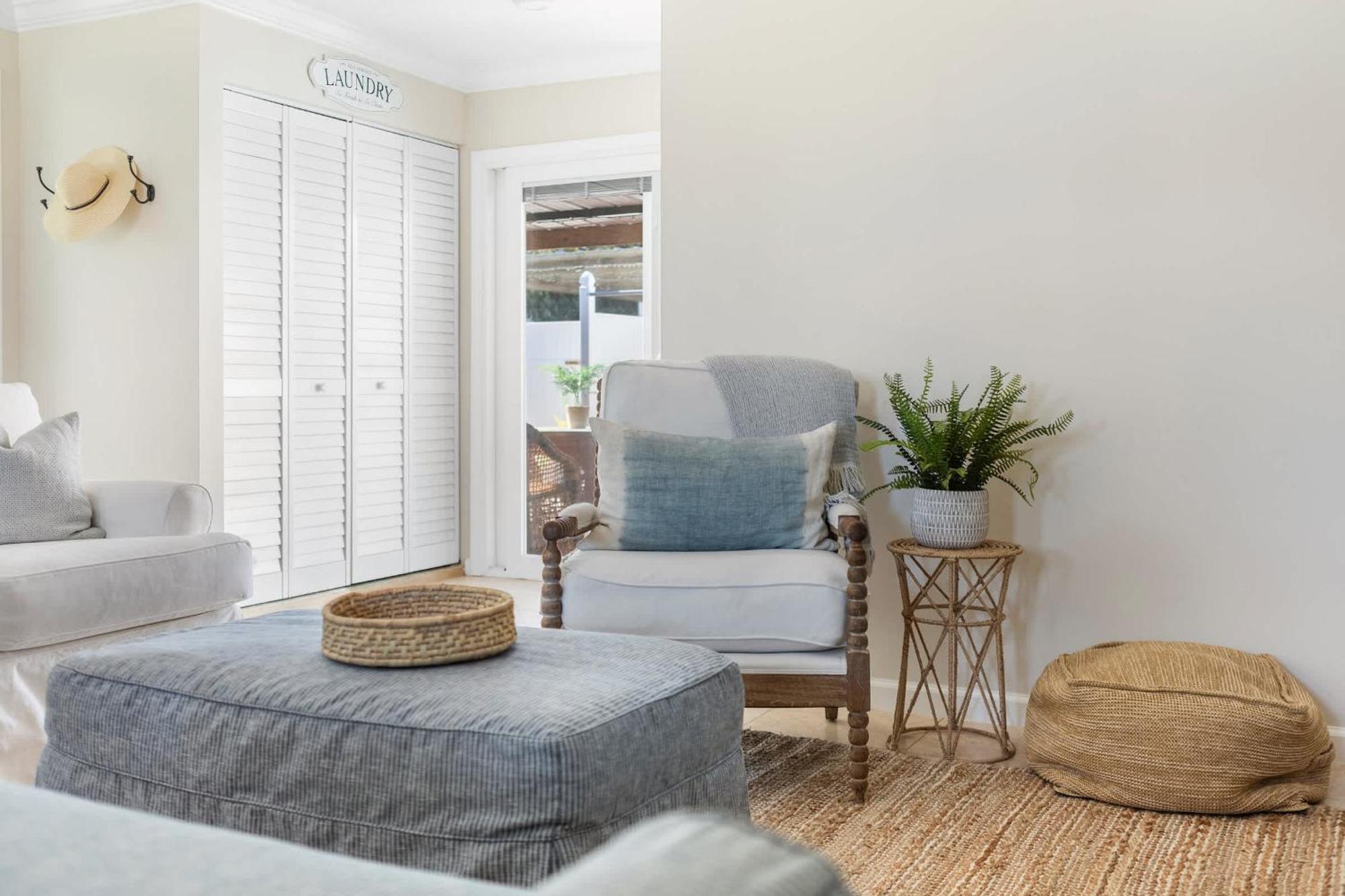 Shells Family House Coastal Retreat With Private Pool Golf Cart & Steps To The Holiday home
