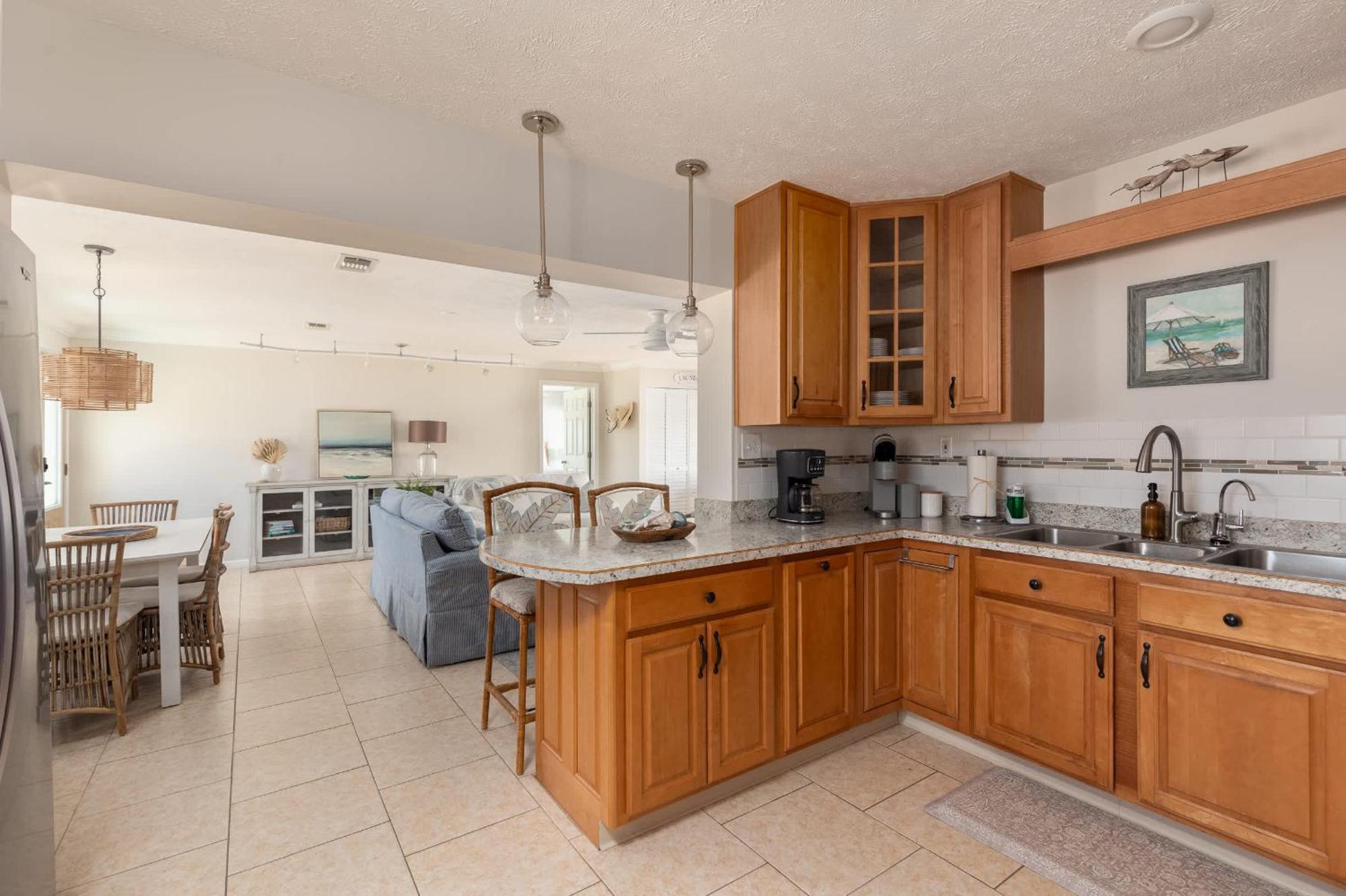 Shells Family House Coastal Retreat With Private Pool Golf Cart & Steps To The Panama City Beach